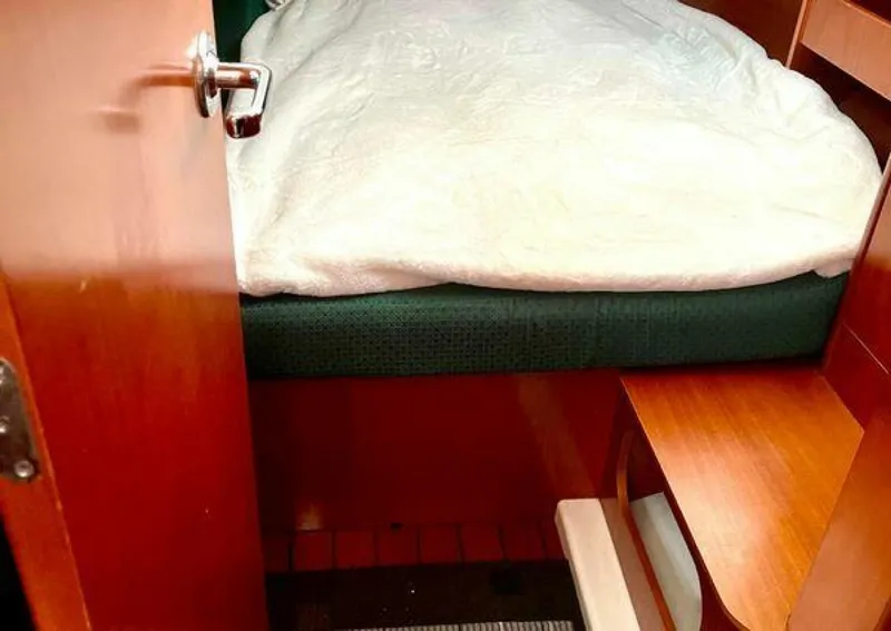 Slide: The Image of Beneteau 411 2001 - 5340034