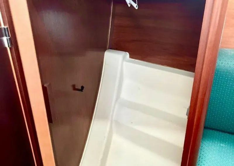 Slide: The Image of Beneteau 411 2001 - 5340036