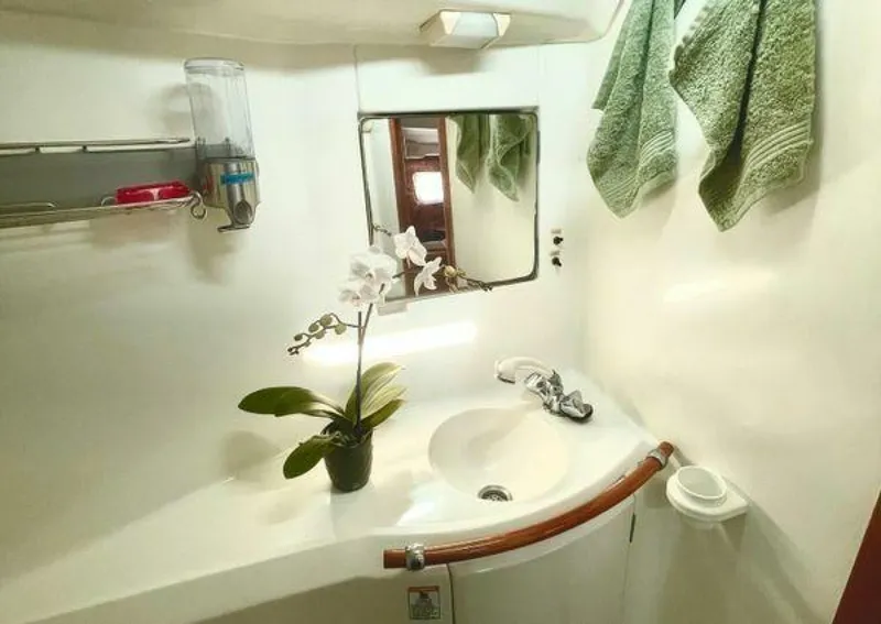 Slide: The Image of Beneteau 411 2001 - 5340041