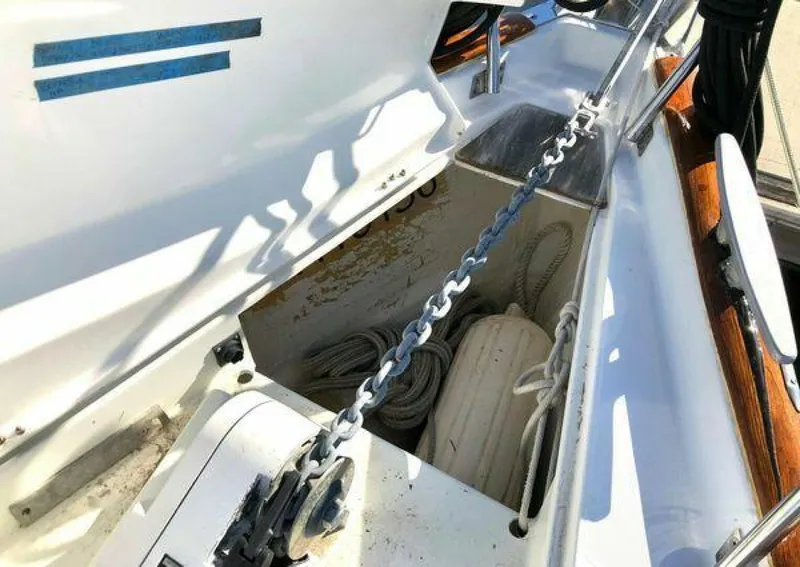 Slide: The Image of Beneteau 411 2001 - 5340001