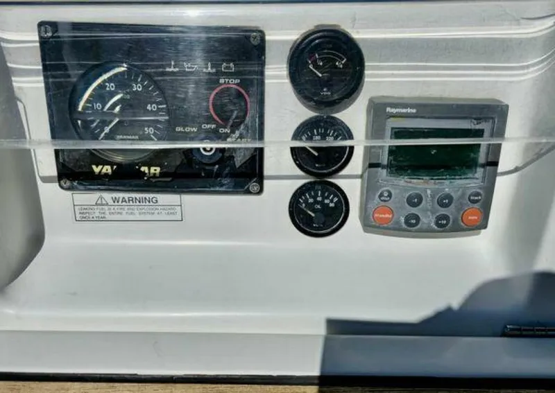 Slide: The Image of Beneteau 393 2006 - 5340062