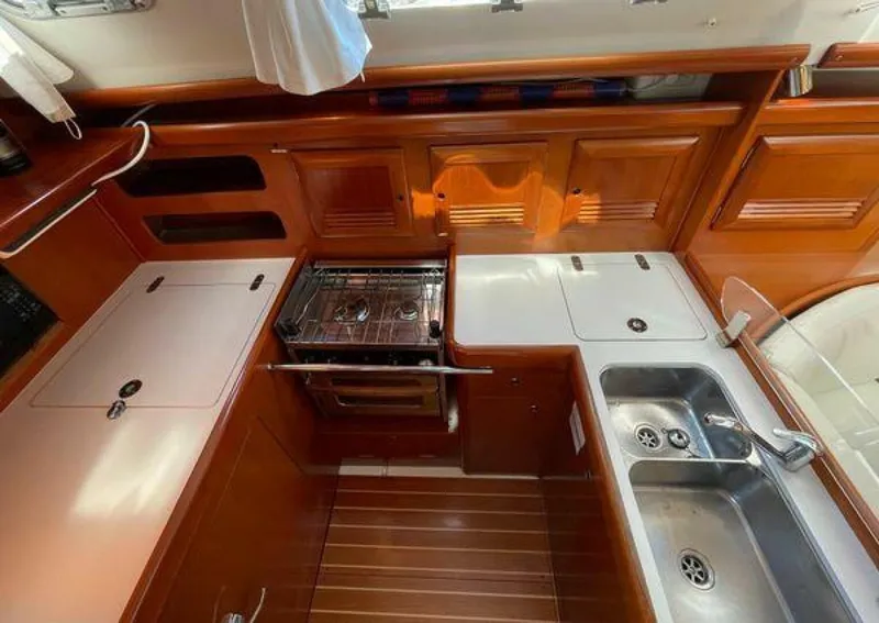 Slide: The Image of Beneteau 393 2006 - 5340070