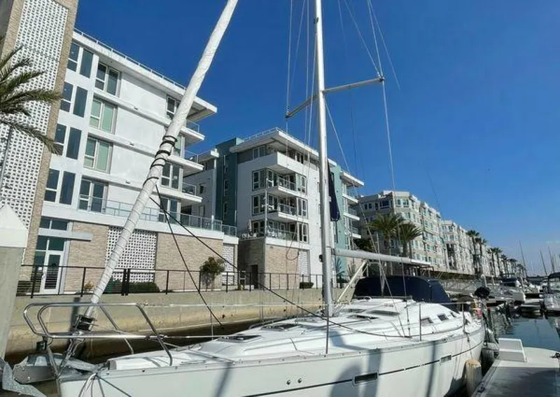 Slide: The Image of Beneteau 393 2006 - 5340050