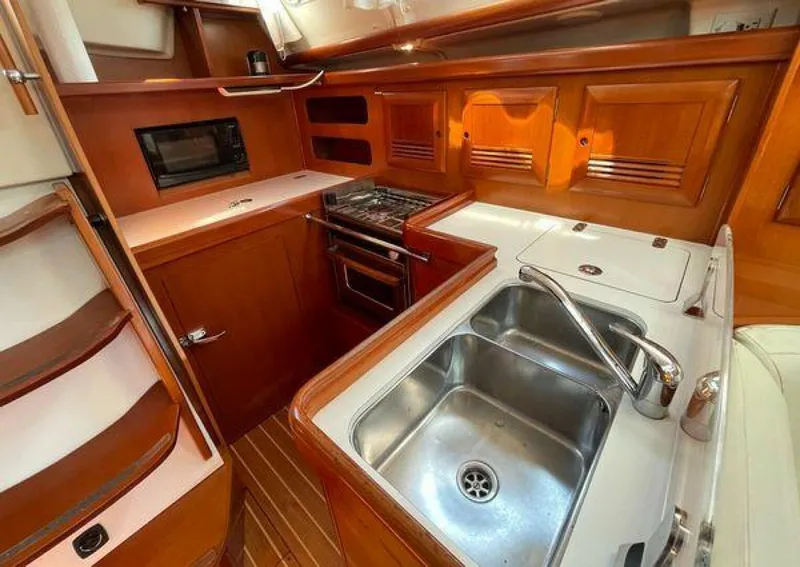 Slide: The Image of Beneteau 393 2006 - 5340077