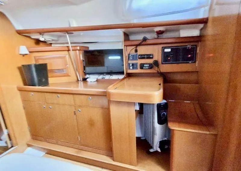 Slide: The Image of Beneteau 393 2006 - 5340082