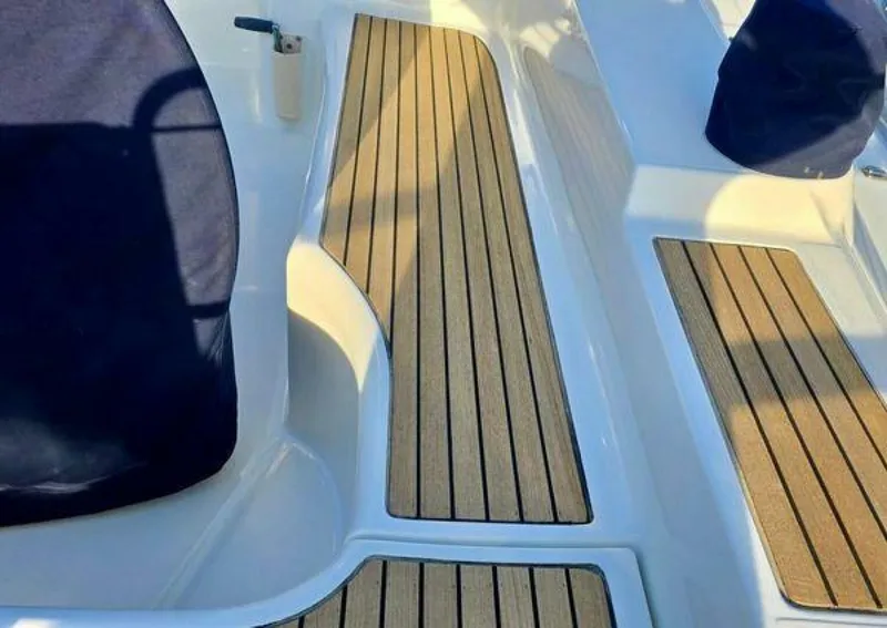 Slide: The Image of Beneteau 393 2006 - 5340052