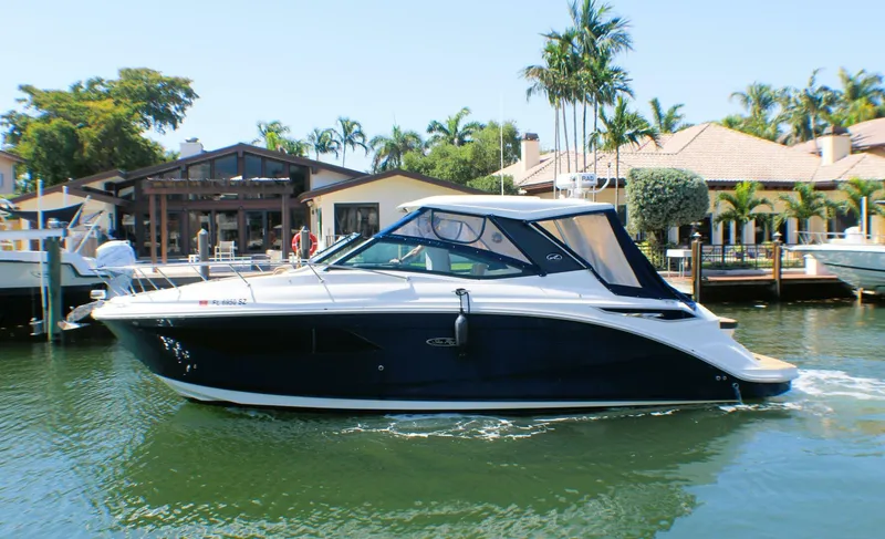 Slide: The Image of Sea Ray 320 Sundancer 2021 - 5340356