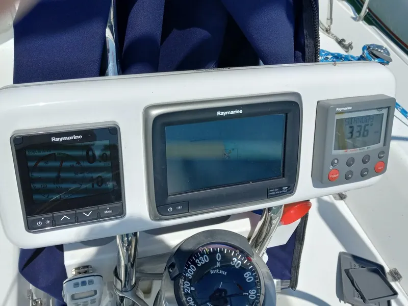 Slide: The Image of Catalina 320 2004 - 5340430