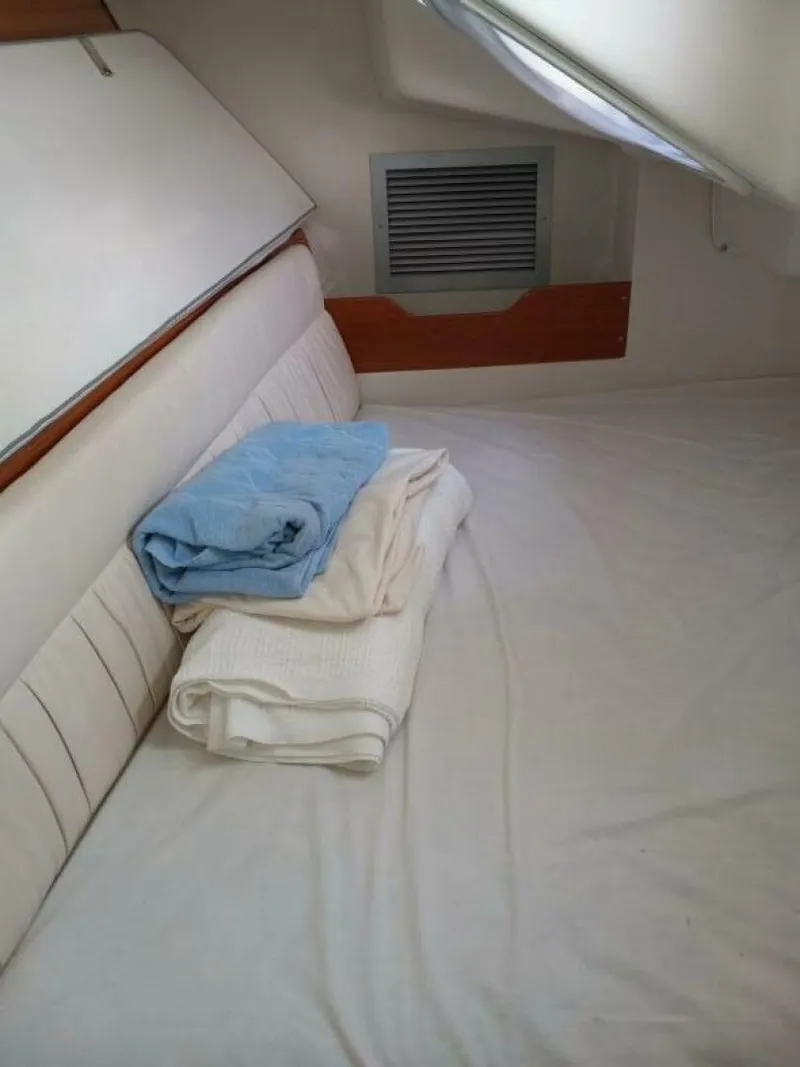 Slide: The Image of Catalina 320 2004 - 5340412