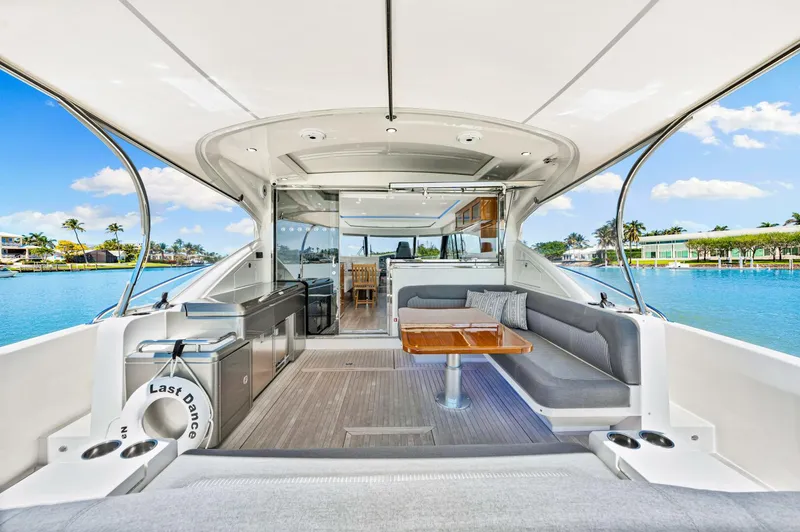 Slide: The Image of Riviera 5400 Sport Yacht Platinum Edition 2022 - 5341115