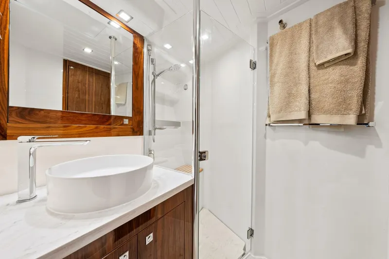 Slide: The Image of Riviera 5400 Sport Yacht Platinum Edition 2022 - 5341261