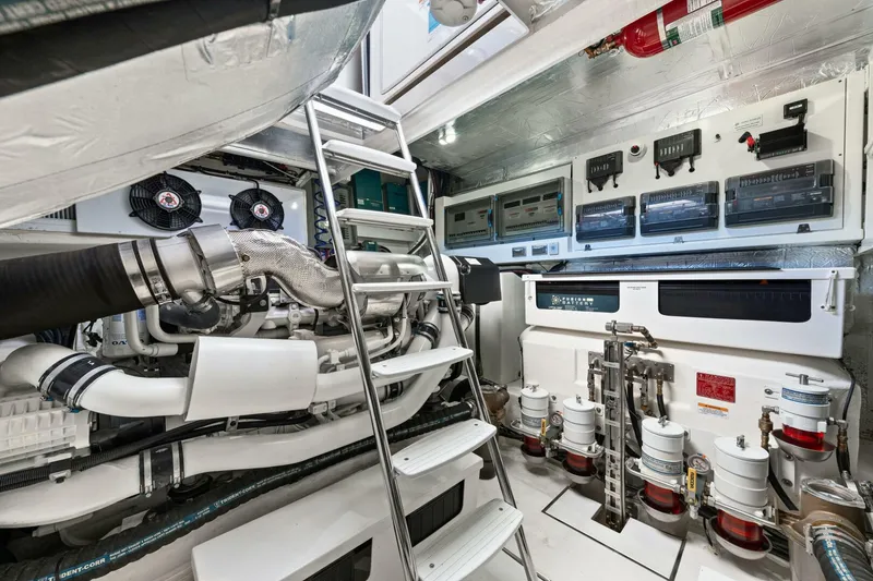 Slide: The Image of Riviera 5400 Sport Yacht Platinum Edition 2022 - 5341274