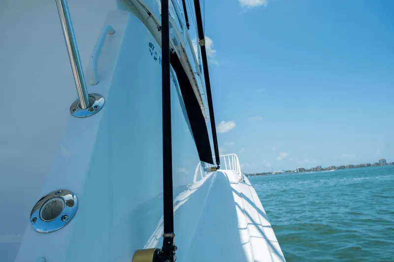 Slide: The Image of Hatteras 54 CONVERTIBLE 1996 - 5420151