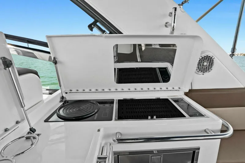 Slide: The Image of 2014 Sea Ray 370 Venture (Lil Sea Sass)-Wet Bar/Grill - 5343592