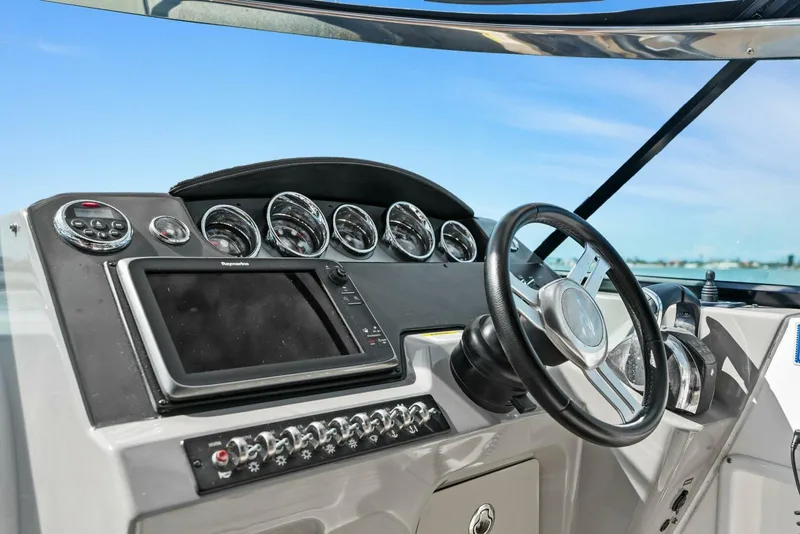 Slide: The Image of 2014 Sea Ray 370 Venture (Lil Sea Sass)-Helm - 5343597