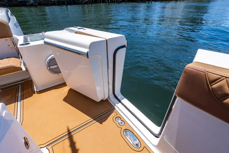 Slide: The Image of Sea Pro 32 2023 - 5341399