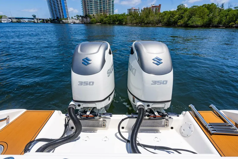 Slide: The Image of Sea Pro 32 2023 - 5341401