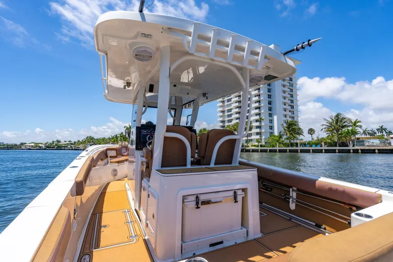 Slide: The Image of Sea Pro 32 2023 - 5341403