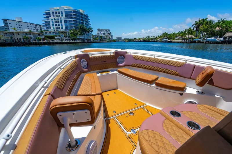 Slide: The Image of Sea Pro 32 2023 - 5341411