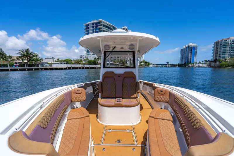 Slide: The Image of Sea Pro 32 2023 - 5341414