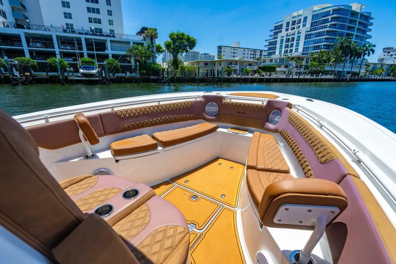 Slide: The Image of Sea Pro 32 2023 - 5341415