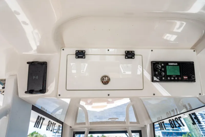 Slide: The Image of Sea Pro 32 2023 - 5341416