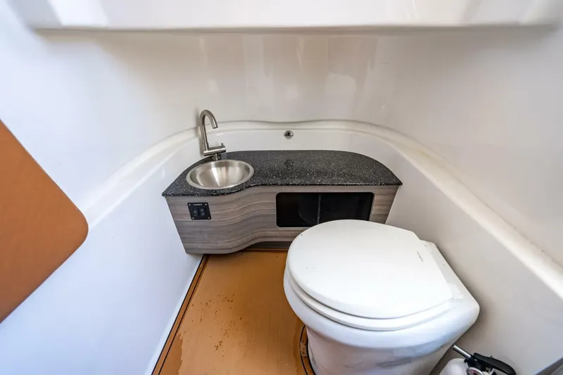 Slide: The Image of Sea Pro 32 2023 - 5341417