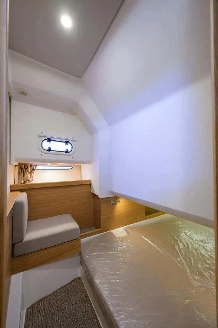 Slide: The Image of Nimbus 40 2024 - 5341629