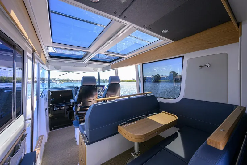 Slide: The Image of Nimbus Commuter 11 2024 - 5341625