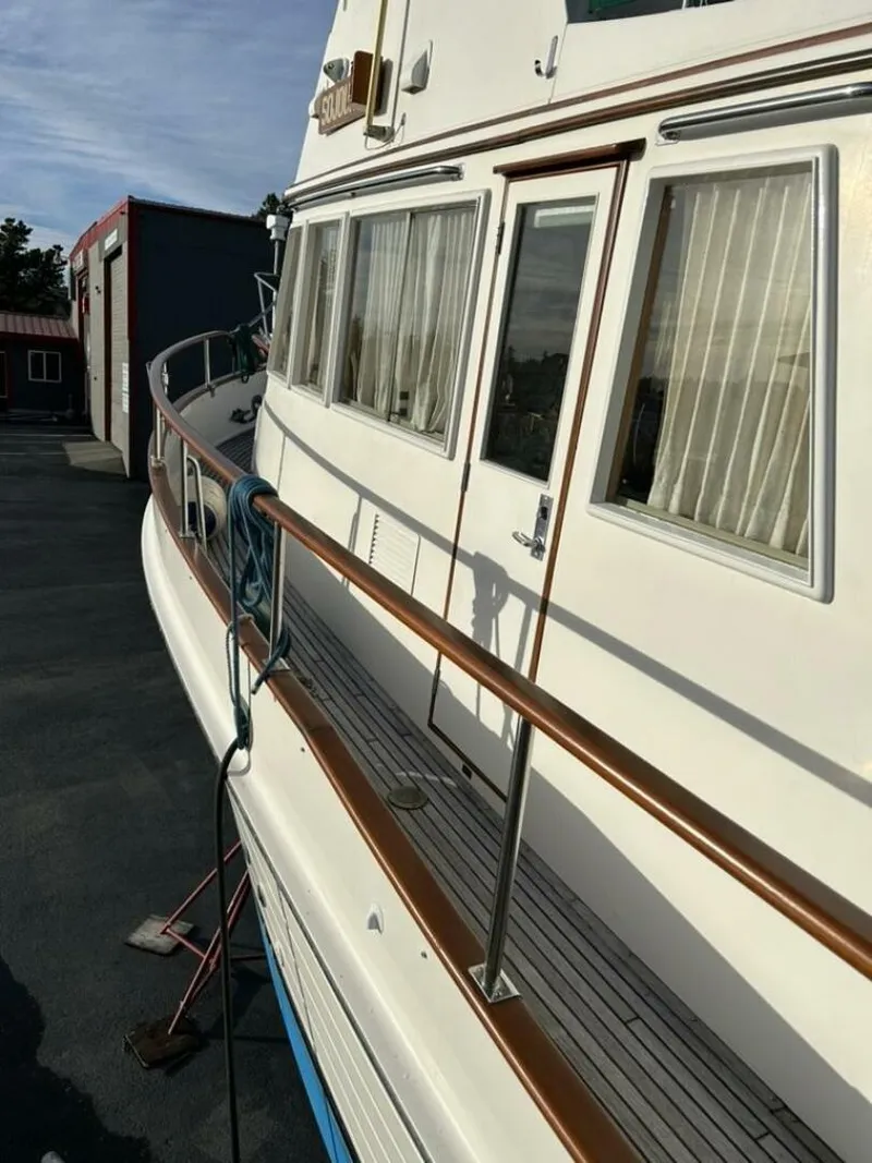 Slide: The Image of Grand Banks 36 CLassic 1990 - 5341832