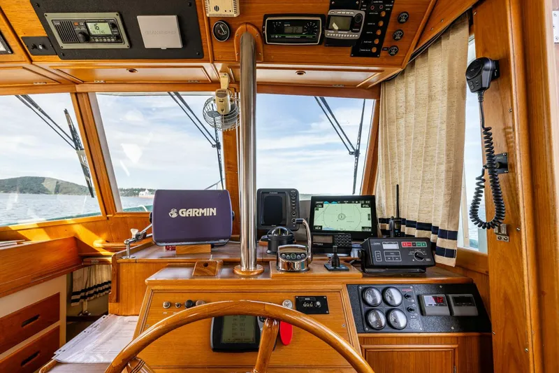 Slide: The Image of Grand Banks 36 CLassic 1990 - 5376312