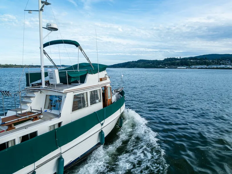 Slide: The Image of Grand Banks 36 CLassic 1990 - 5376296