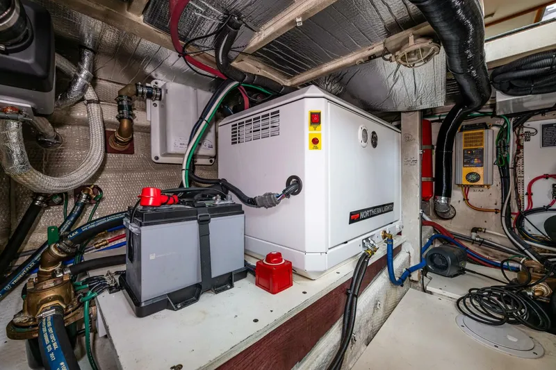 Slide: The Image of Grand Banks 36 CLassic 1990 - 5376553