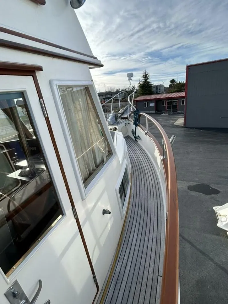 Slide: The Image of Grand Banks 36 CLassic 1990 - 5341838