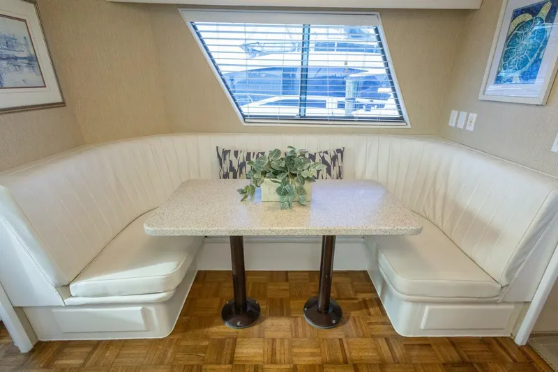 Slide: The Image of Hatteras 70 Cockpit Motor Yacht 1987 - 5686884