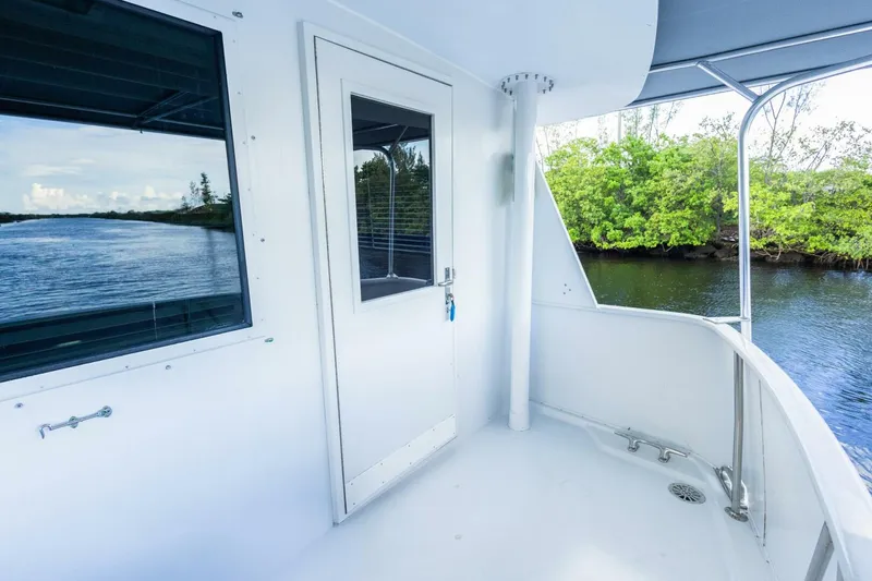 Slide: The Image of Hatteras 70 Cockpit Motor Yacht 1987 - 5686877