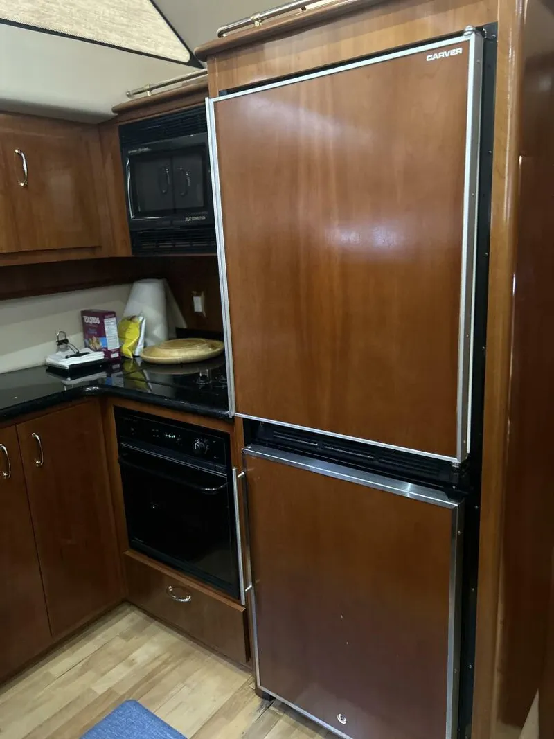 Slide: The Image of Carver 466 Motor Yacht 2003 - 5523799