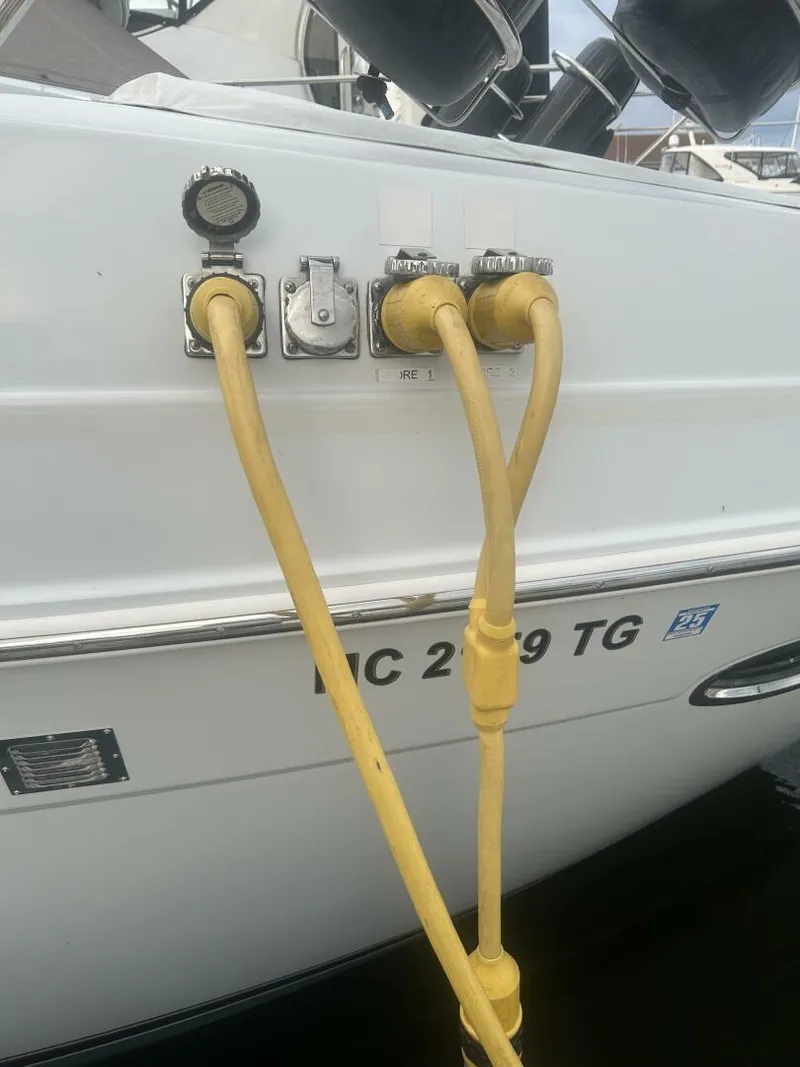 Slide: The Image of Carver Yachts 466 Motor Yacht 2003 - 5523729