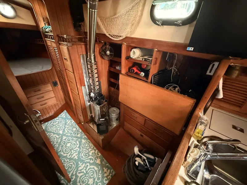 Slide: The Image of Tayana 37 1985 - 5344345