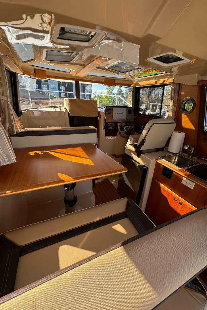 Slide: The Image of Ranger Tug R-23 2019 - 5344991