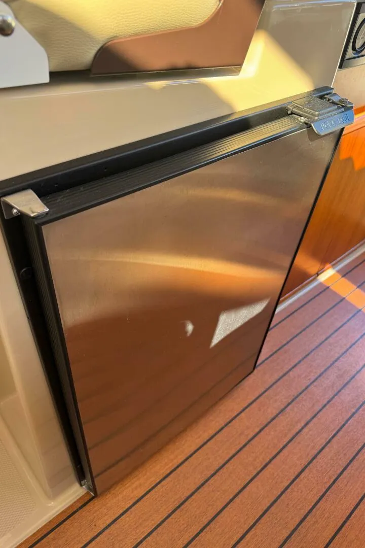 Slide: The Image of Ranger Tug R-23 2019 - 5344992