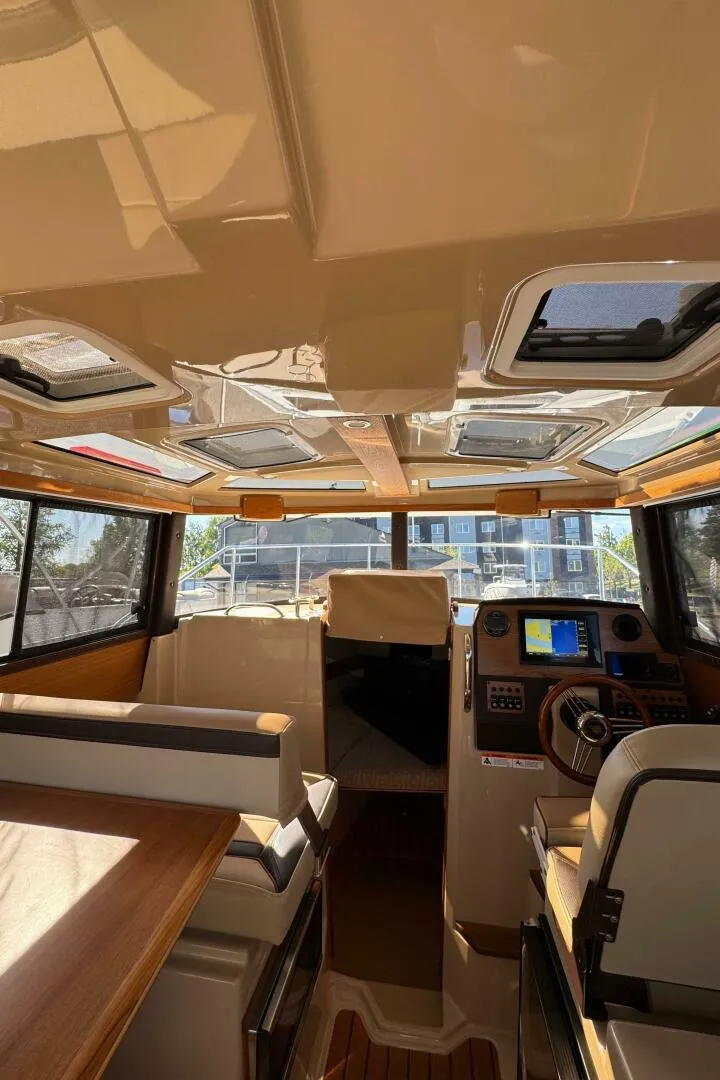 Slide: The Image of Ranger Tug R-23 2019 - 5344999