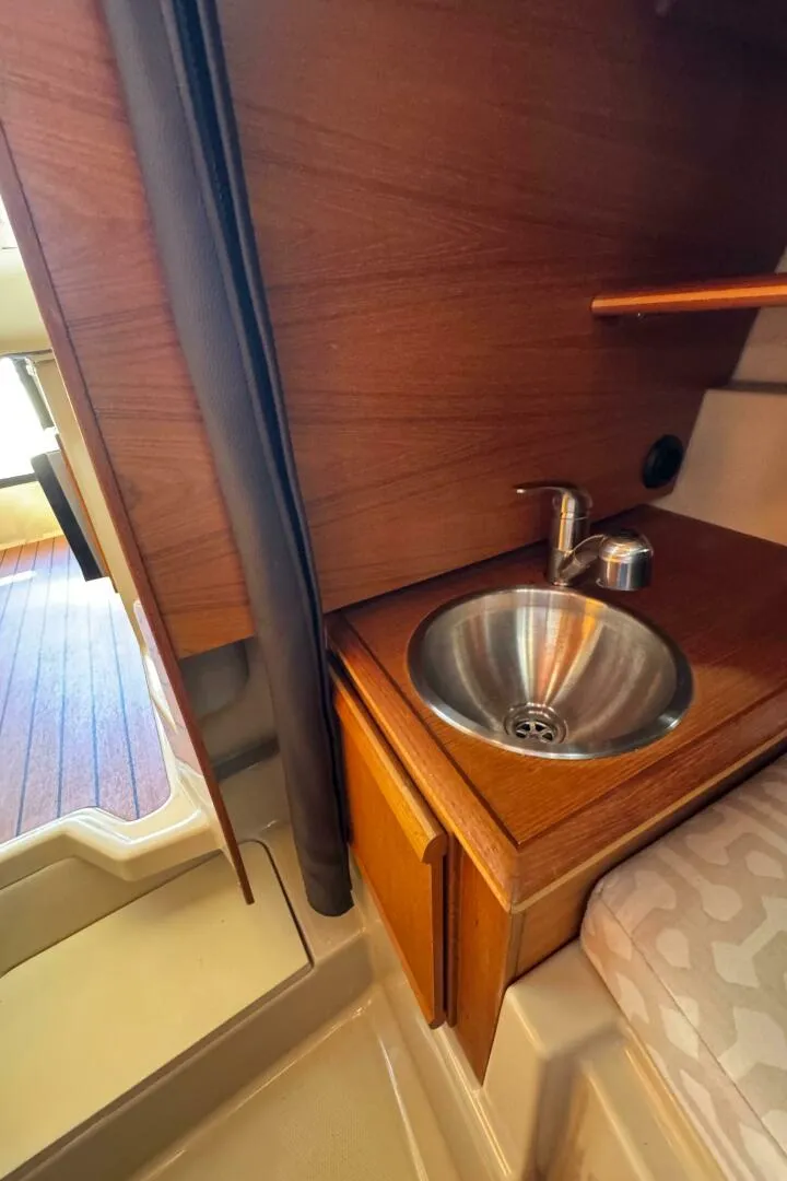 Slide: The Image of Ranger Tug R-23 2019 - 5345010