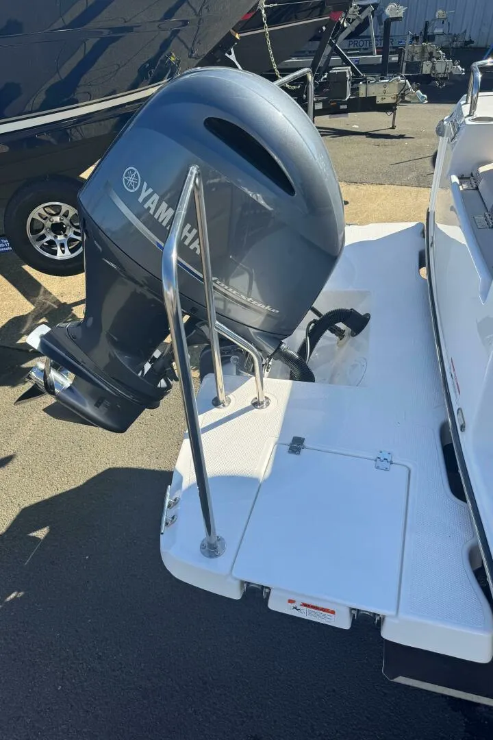 Slide: The Image of Ranger Tug R-23 2019 - 5344983