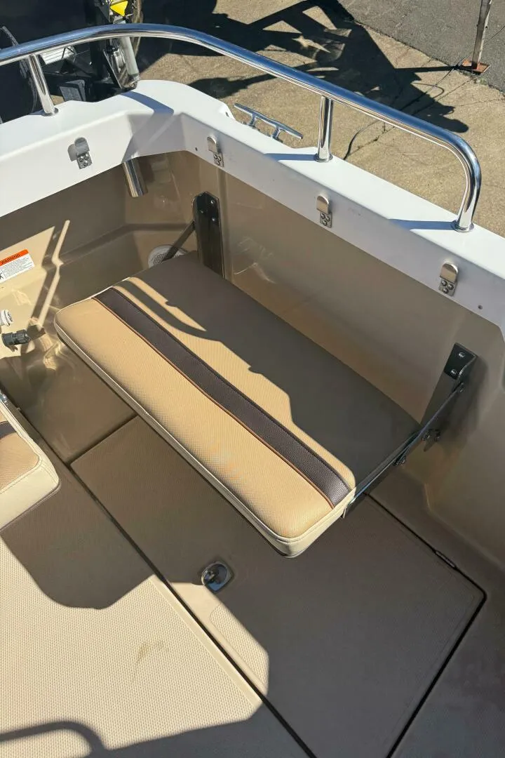 Slide: The Image of Ranger Tug R-23 2019 - 5344984