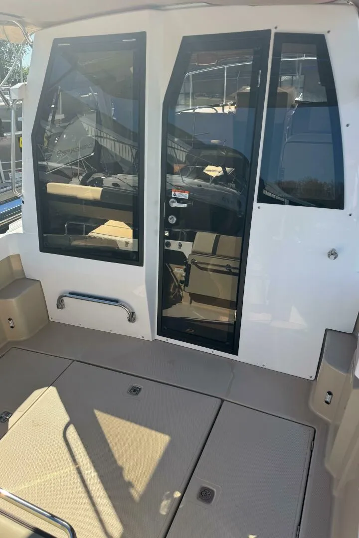 Slide: The Image of Ranger Tug R-23 2019 - 5344985