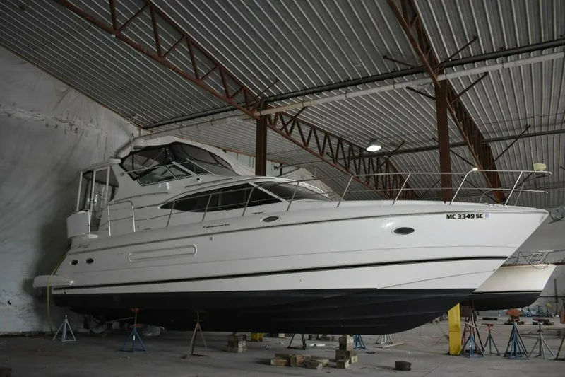 Slide: The Image of Crusiers Express Motor Yacht - 5345061