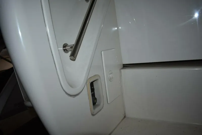 Slide: The Image of Cruisers 4450 Express Motor Yacht 2000 - 5345103