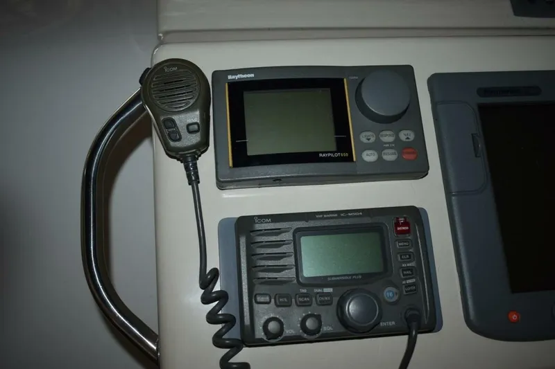 Slide: The Image of Raymarine Pilot - 5345113
