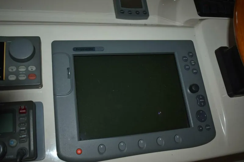 Slide: The Image of Raymarine Chartplotter - 5345114